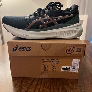 Lightly used (57 miles) women’s 8.5, navy blue Asics Gel Kayano 30 running shoes